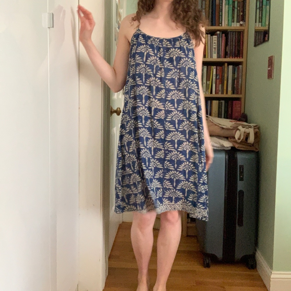 Flowy blue printed dress